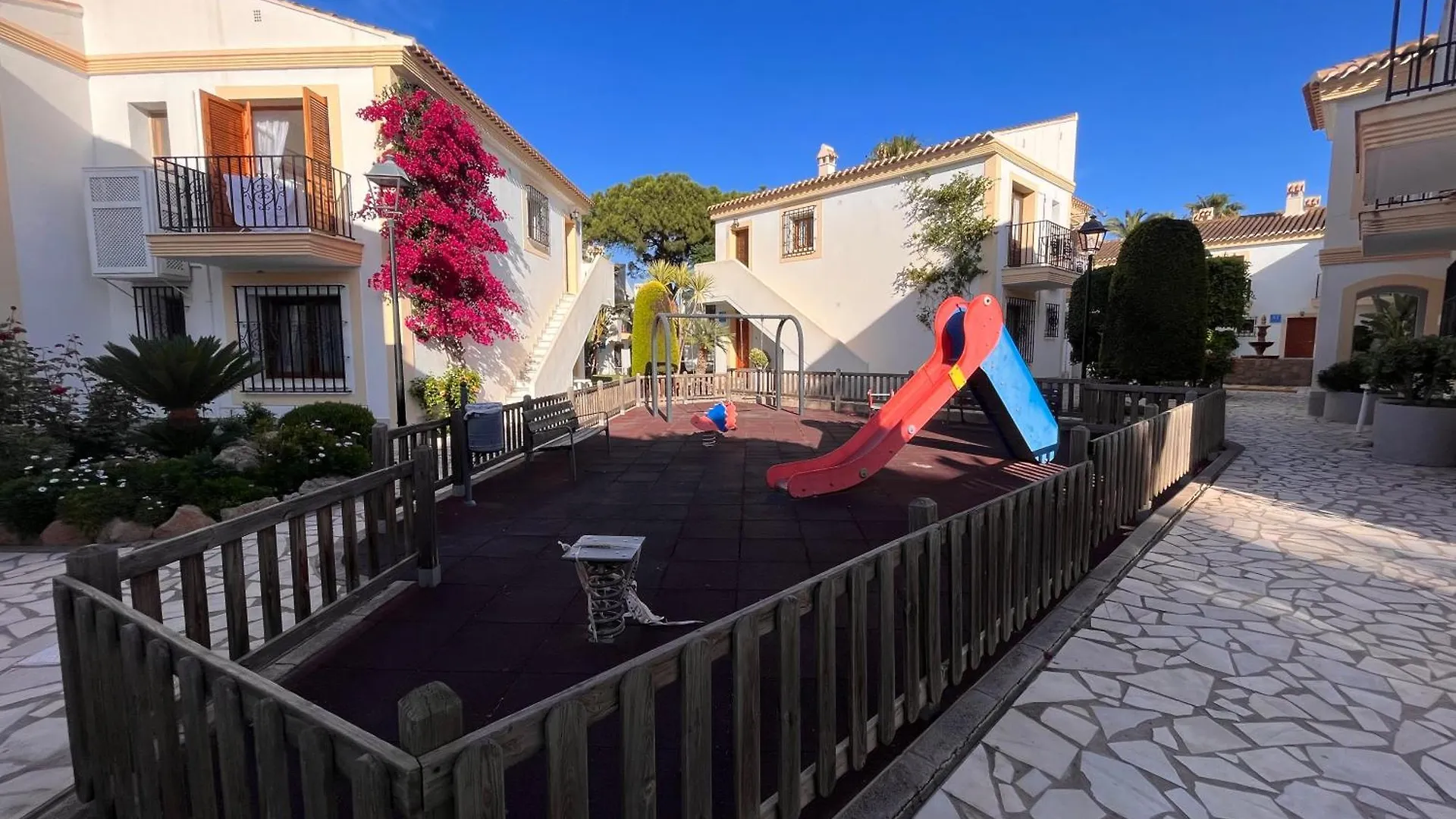 La Casita Verde- Cerca De La Playa Y Con Piscina Abierta Todo El Ano Playas de Vera